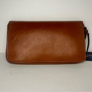 NWT Universal Thread Women's Wristlet Clutch Wallet W/Card Holders Zipper Brown